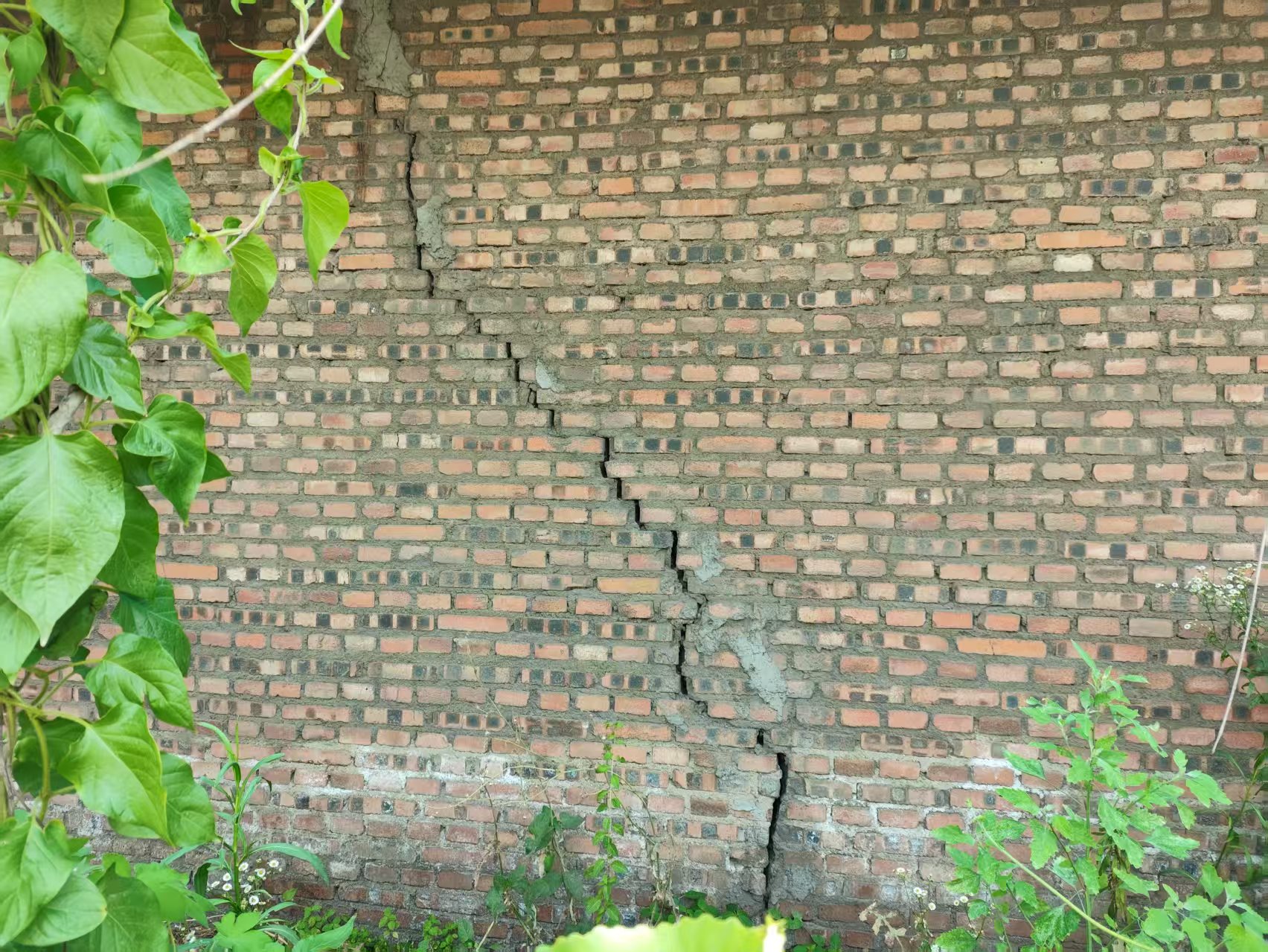 上海市關(guān)于開展圍墻安全隱患專項(xiàng)排查整治工作的通知