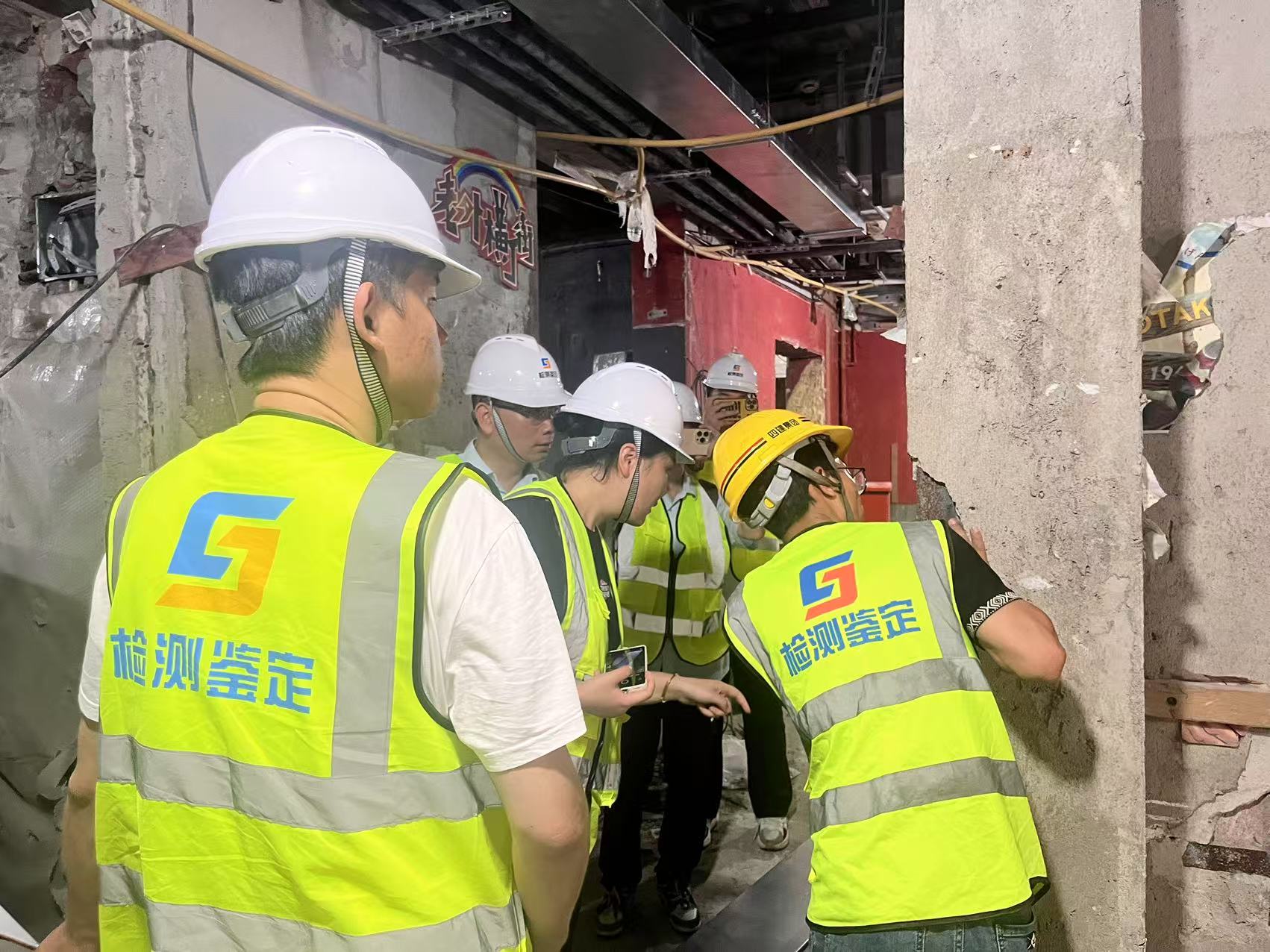 業(yè)主私挖地下室致整棟開裂，如何保障房屋安全？