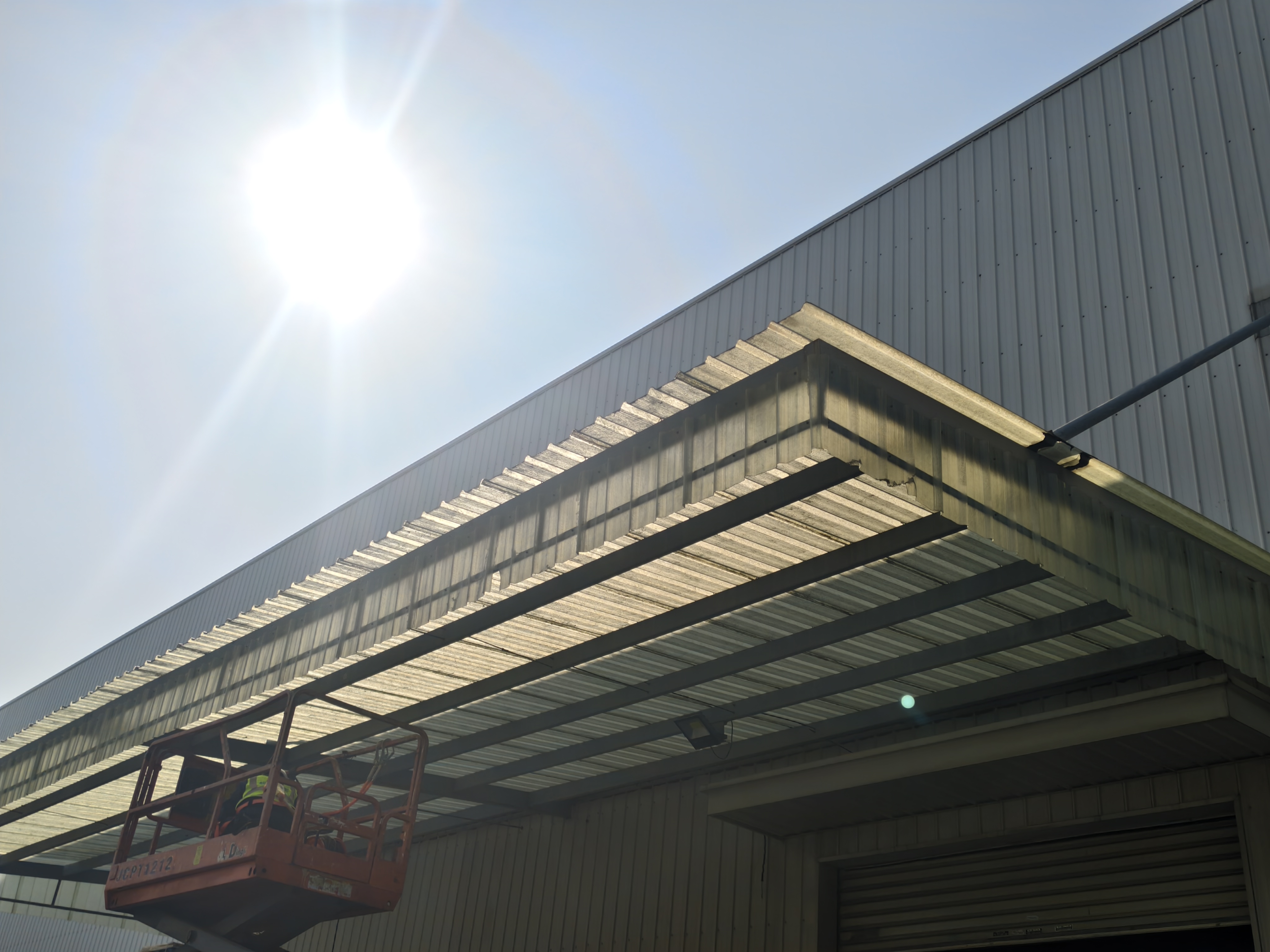 鋼結(jié)構(gòu)雨棚的常規(guī)檢測(cè)內(nèi)容及方法