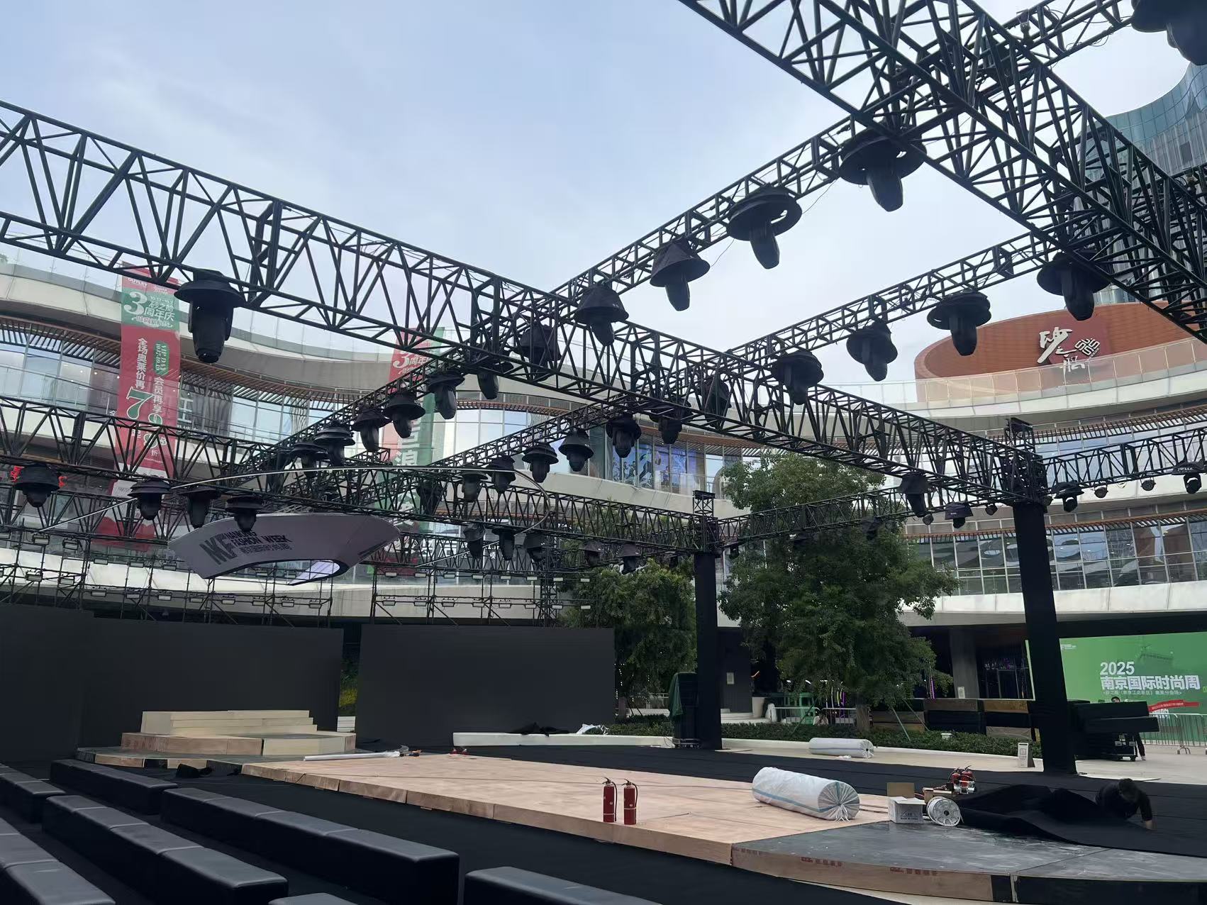 活動舞臺安全檢測：以專業(yè)守護演出安全與城市文化生命線