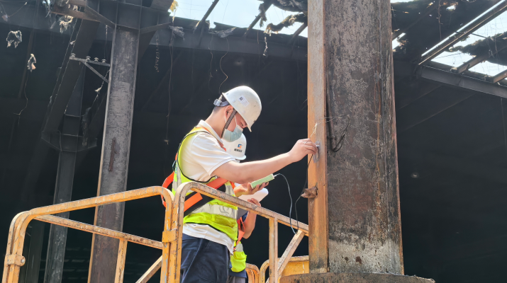 鋼結(jié)構(gòu)