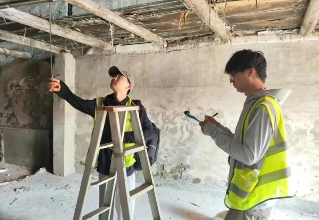 房屋安全檢測(cè)現(xiàn)場(chǎng)