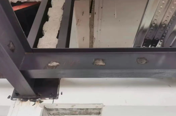 鋼結(jié)構(gòu)