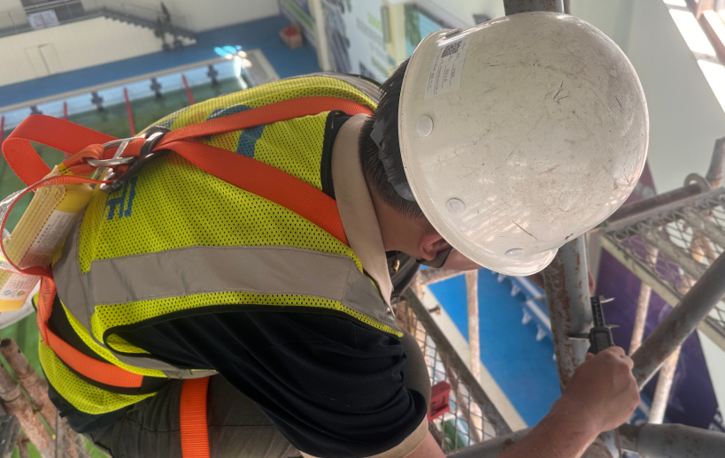 鋼結(jié)構(gòu)